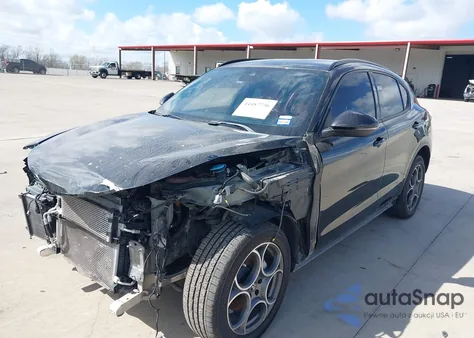 2022 Alfa Romeo Stelvio Sprint Rwd z USA, uszkodzony, nr VIN ZASPAJAN2N7D48075